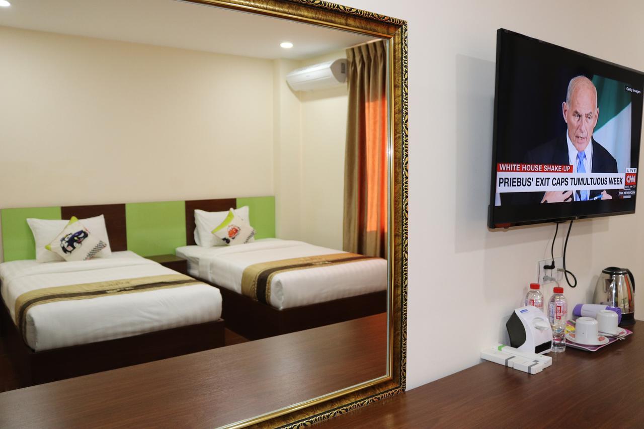 K City Hotel 프놈펜 외부 사진
